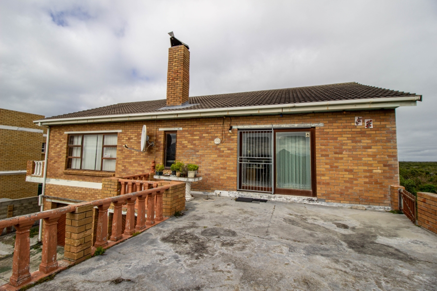 4 Bedroom Property for Sale in Kleinbaai Western Cape